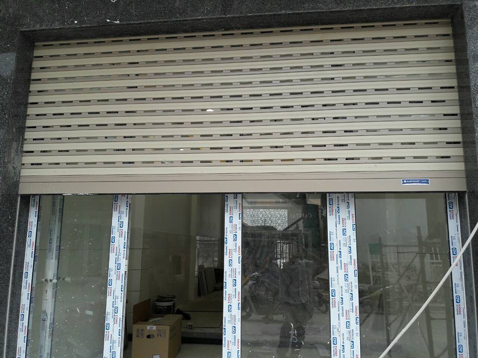 cửa cuốn austdoor bình tân